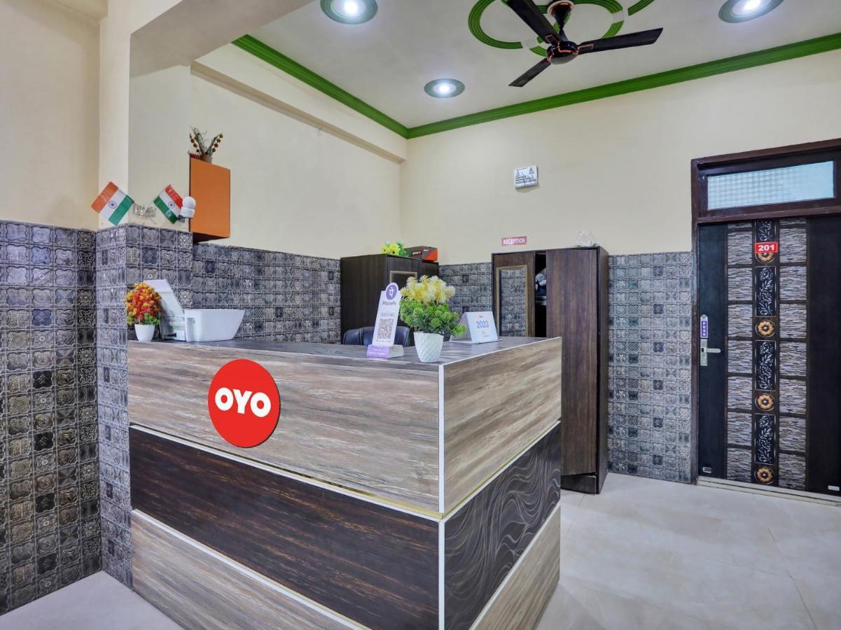 Chaya Hotel And Banquet Hall 칸푸르 외부 사진