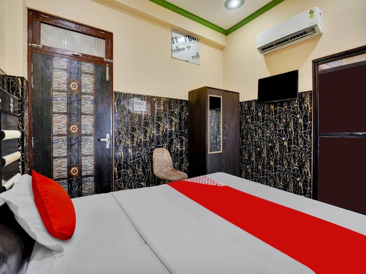 Chaya Hotel And Banquet Hall 칸푸르 외부 사진