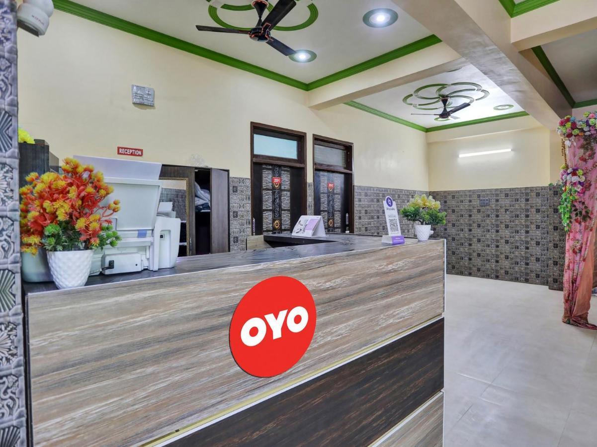 Chaya Hotel And Banquet Hall 칸푸르 외부 사진