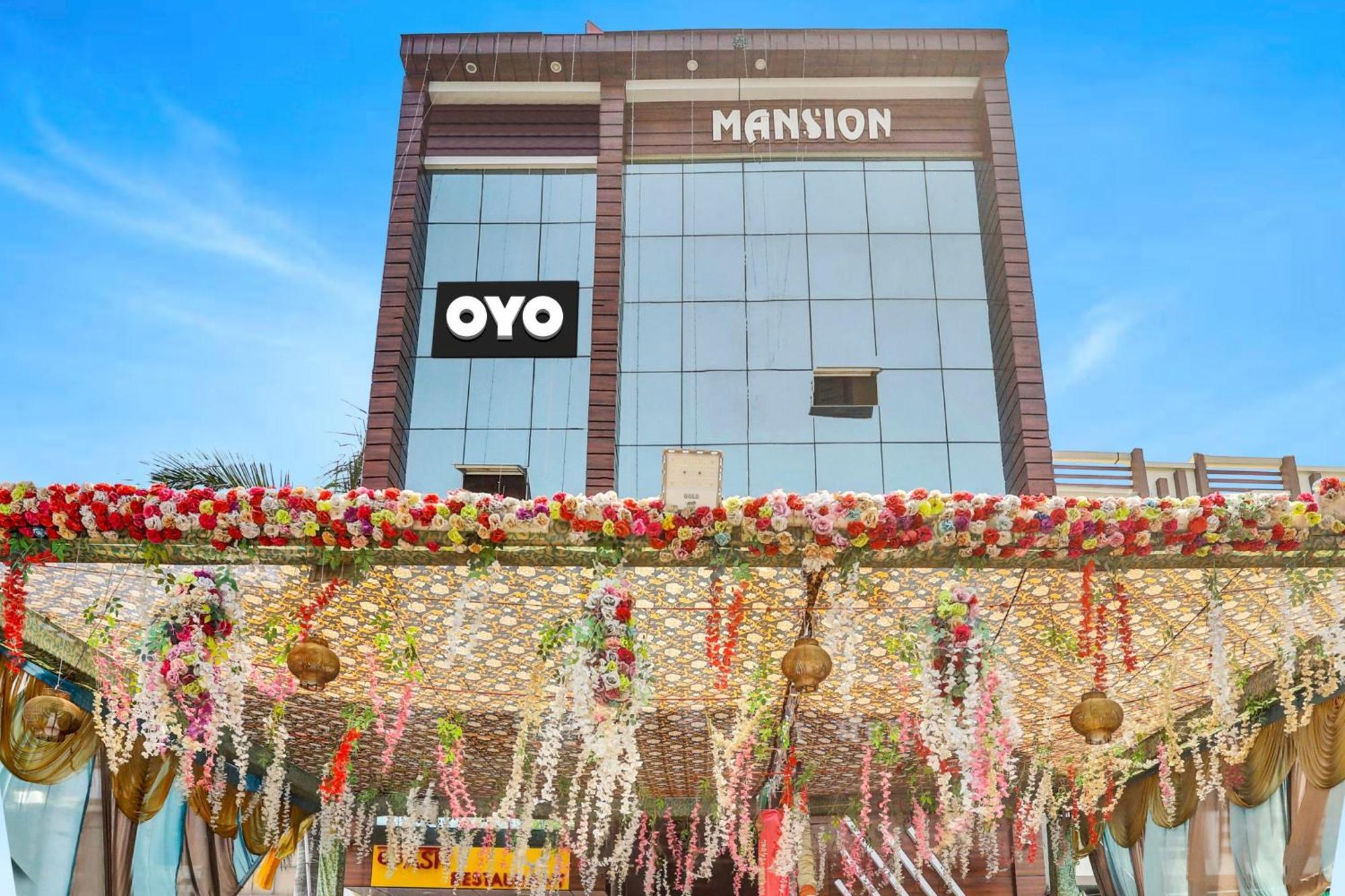 Chaya Hotel And Banquet Hall 칸푸르 외부 사진